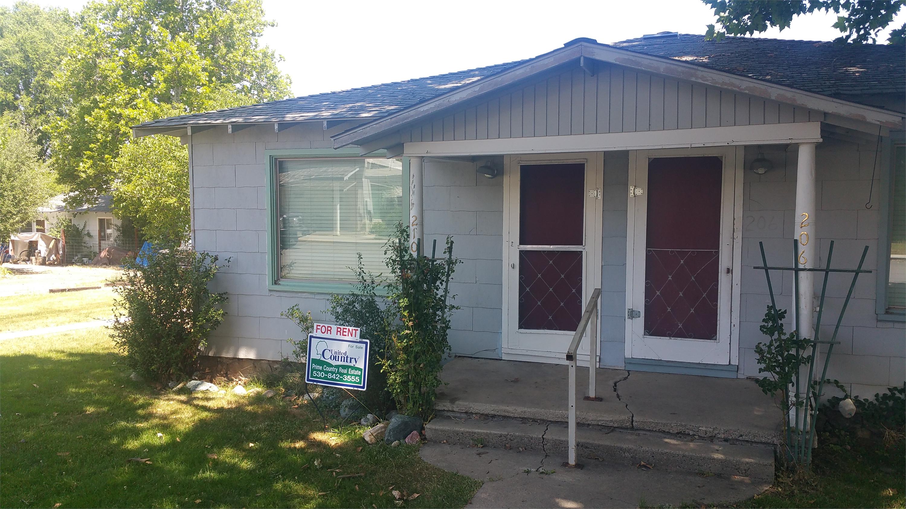 206 Diggles St.